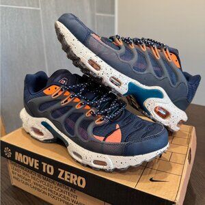 Nike Air Max Terrascape Plus in Dark Blue and Bright Orange